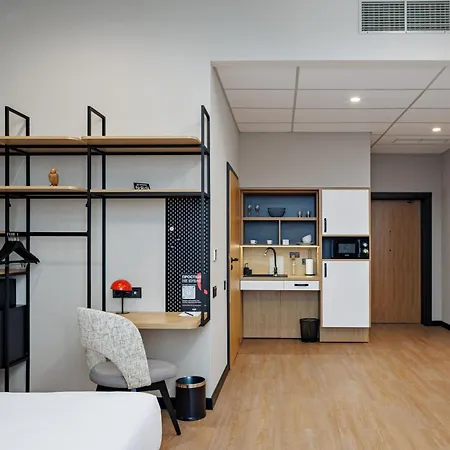 Tulip Residences 호텔 리비프