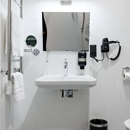 Tulip Residences 호텔 3*