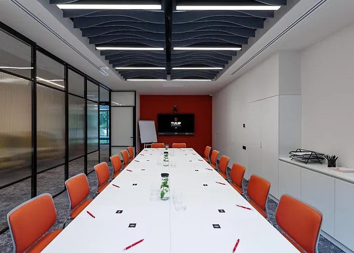 Tulip Residences מלון 3*